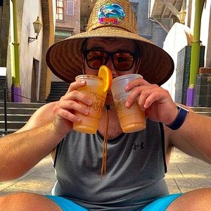 Meet your Posher, Travis